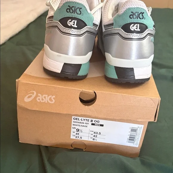 Asics Kids Gel-Lyte White and Teal Sneakers - Picture 3 of 3